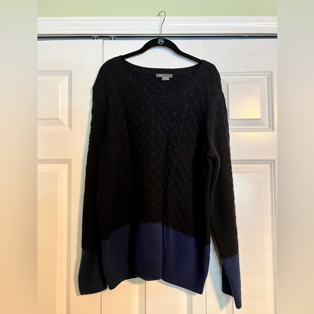 Vince cableknit cashmere- blend sweater. Black and navy. Size XL.